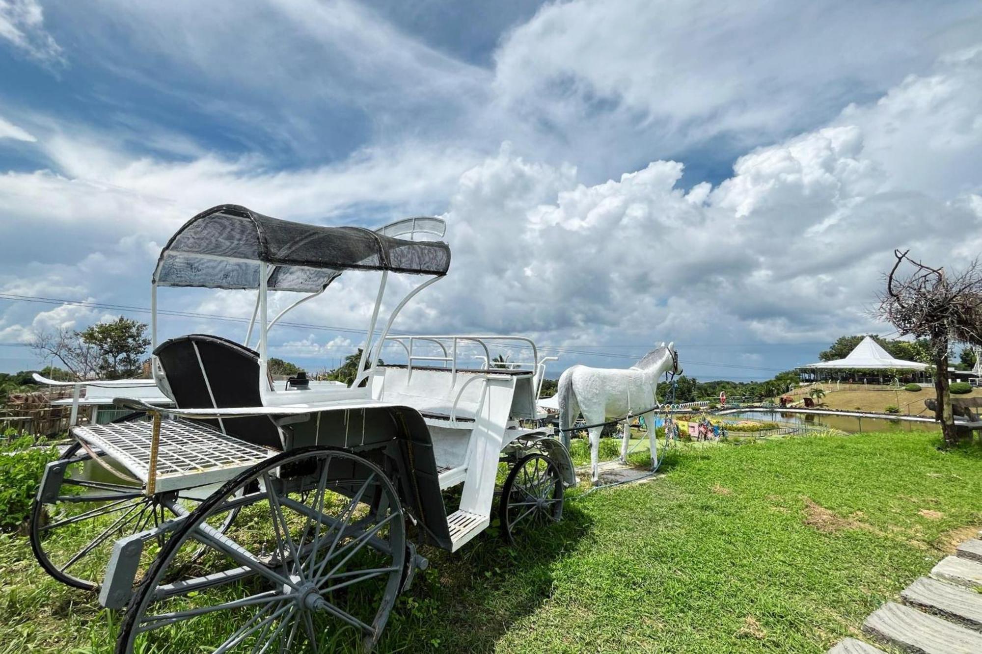 Garin Farm Pilgrimage Resort Powered By Cocotel San Joaquin Kültér fotó